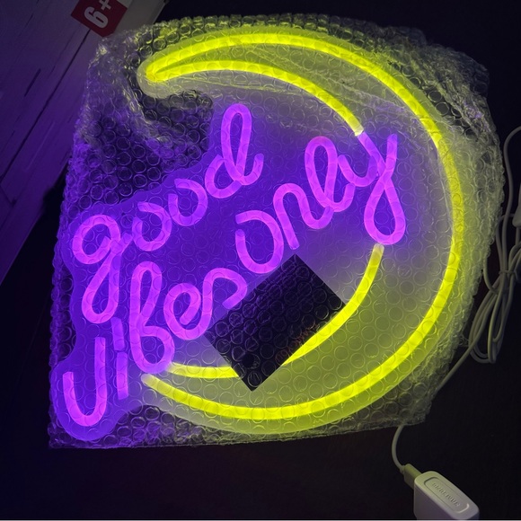 Good Vibes Only LED Neon Sign, Moon Wall Decor for Bedroom,Living Room - Picture 6 of 13